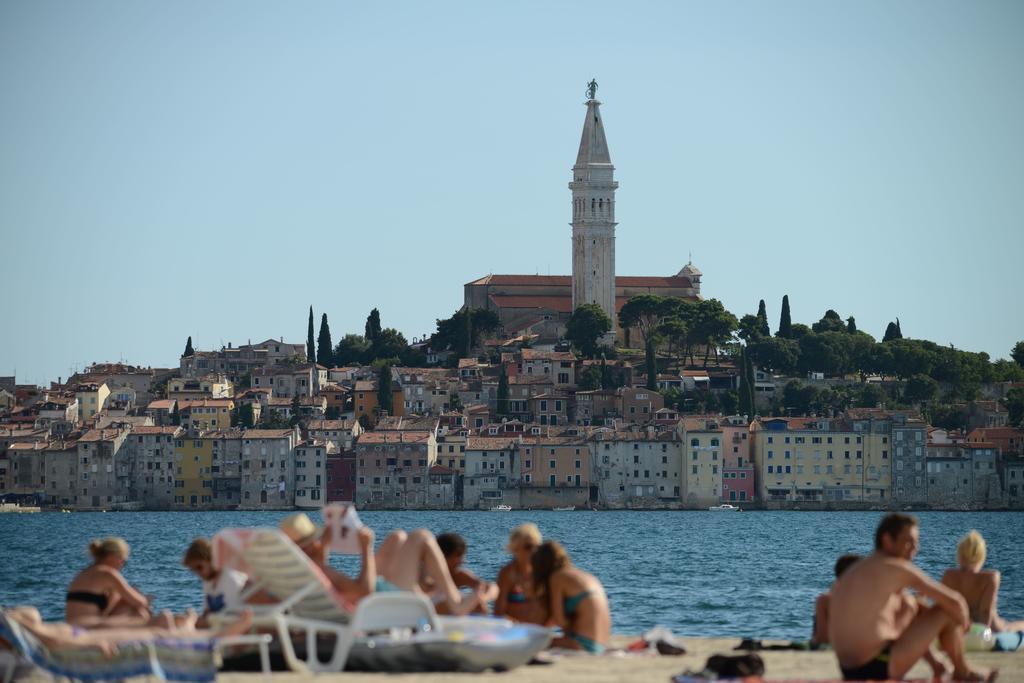 Eurocamp Mobile Homes At Campsite Porton Biondi Rovinj Exterior foto